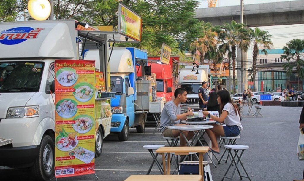 Food Trucks Memulai Generasi Baru Pengusaha di Thailand3
