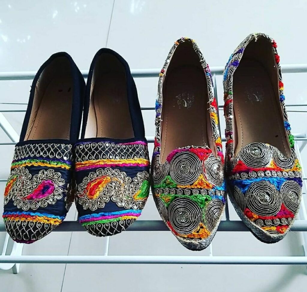 Bisnis Bengkel Reparasi Sepatu Tradisional di Thailand